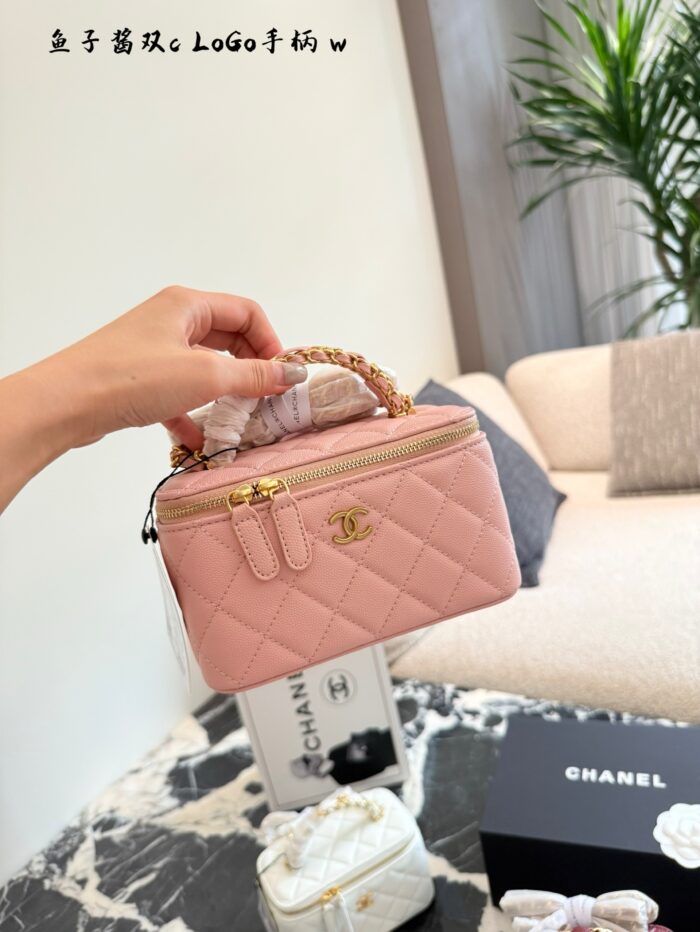 Chanel 25B Double C Handle Lychee Leather Long Box Bag - Image 1