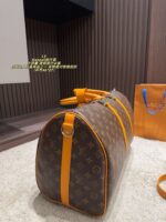 Louis Vuitton Keepall Travel Bag Large Capacity - Essential For Holidays And Travel - Image 4