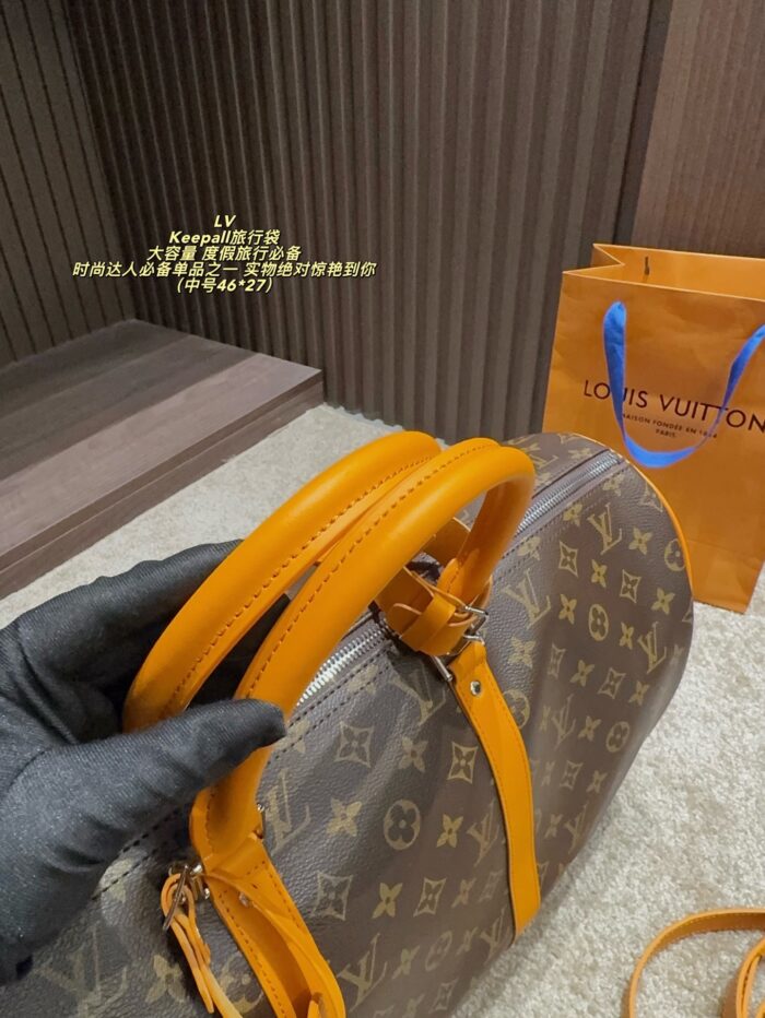 Louis Vuitton Keepall Travel Bag Large Capacity - Essential For Holidays And Travel - Image 5