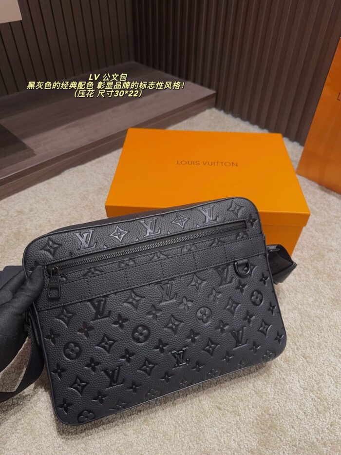 Louis Vuitton Briefcase Black And Grey Classic Colour Scheme Subtle Embossed Logo Detailing Solid And Dignified Fashionable And Elegant - Image 2
