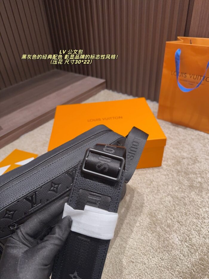 Louis Vuitton Briefcase Black And Grey Classic Colour Scheme Subtle Embossed Logo Detailing Solid And Dignified Fashionable And Elegant - Image 5