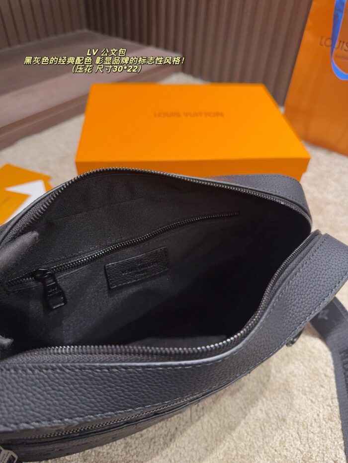 Louis Vuitton Briefcase Black And Grey Classic Colour Scheme Subtle Embossed Logo Detailing Solid And Dignified Fashionable And Elegant - Image 8