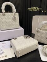 Dior Lady Dior Bag Comfortable And Refined Simple And Elegant An Elegant Commuter Bag - Image 6