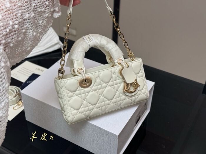 Dior Lady Horizontal Diana Bag 2025 New Style Double Strap Handbag/Shoulder Bag - Image 2