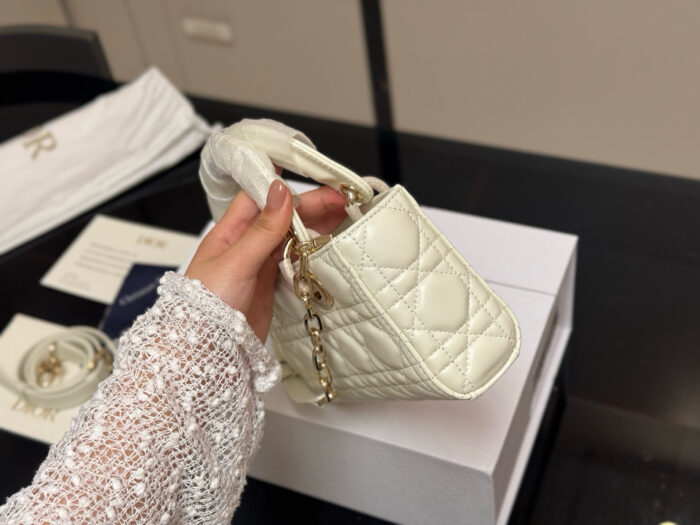 Dior Lady Horizontal Diana Bag 2025 New Style Double Strap Handbag/Shoulder Bag - Image 6