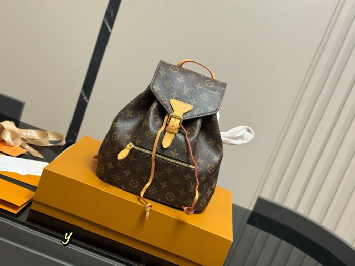 Louis Vuitton Classic Matching Pattern With Cowhide Backpack - Image 2