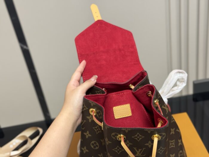Louis Vuitton Classic Matching Pattern With Cowhide Backpack - Image 4