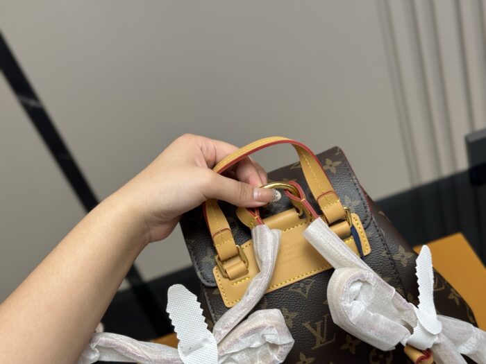 Louis Vuitton Classic Matching Pattern With Cowhide Backpack - Image 8