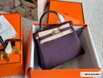 Hermès Kelly 25 Top-Grain Togo Leather Timeless Luxury, Effortlessly Versatile - Image 5