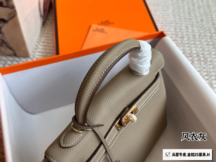 Hermès Kelly 25 Top-Grain Togo Leather Timelessly Versatile, Understated Luxury Fashionable Women'S Handbag - Image 2