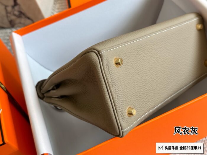 Hermès Kelly 25 Top-Grain Togo Leather Timelessly Versatile, Understated Luxury Fashionable Women'S Handbag - Image 7