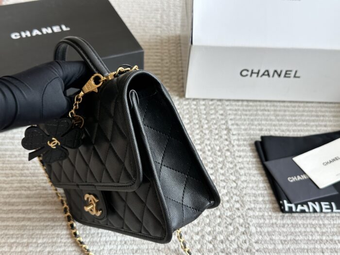 Chanel 25S Series Small Caviar Grain Leather Quilted Bag - Refined And Durable - Image 3