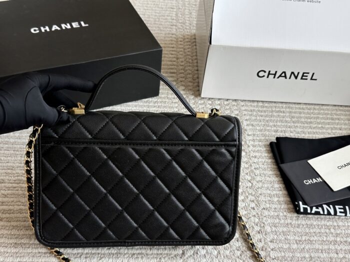 Chanel 25S Series Small Caviar Grain Leather Quilted Bag - Refined And Durable - Image 4