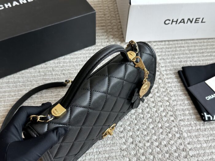 Chanel 25S Series Small Caviar Grain Leather Quilted Bag - Refined And Durable - Image 7