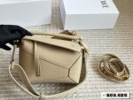 Loewe Puzzle Geometric Bag Cowhide Double Shoulder Strap - Image 2