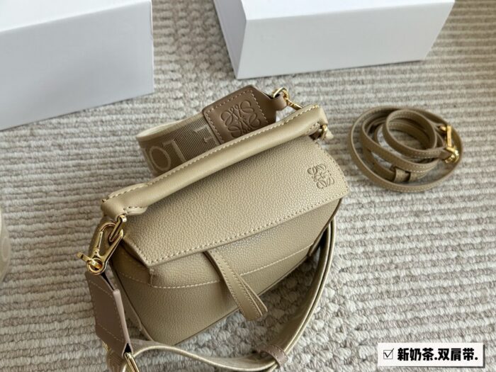 Loewe Puzzle Geometric Bag Cowhide Double Shoulder Strap - Image 4
