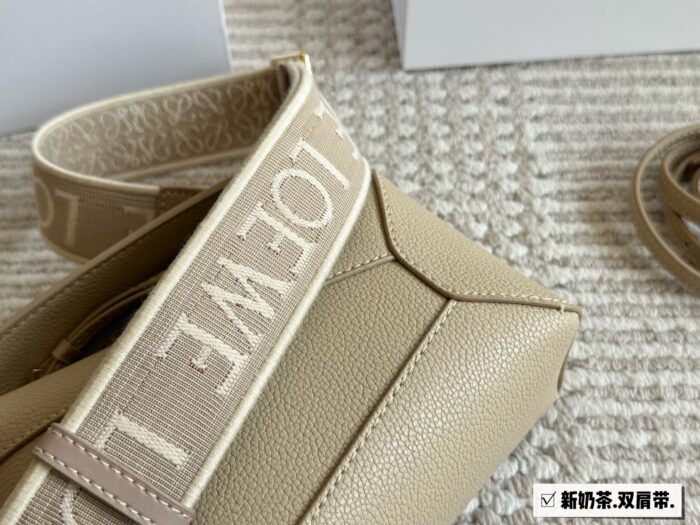 Loewe Puzzle Geometric Bag Cowhide Double Shoulder Strap - Image 5