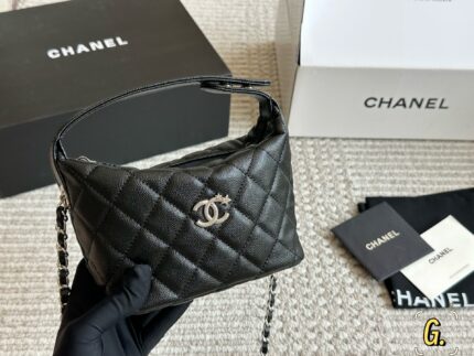 Chanel 25C Hobo Classic Chain Evening Bag/Lunchbox Bag - Cowhide Leather - Detachable Adjustable Chain Strap
