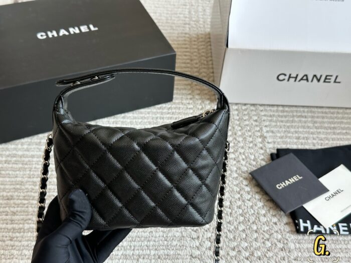 Chanel 25C Hobo Classic Chain Evening Bag/Lunchbox Bag - Cowhide Leather - Detachable Adjustable Chain Strap - Image 6