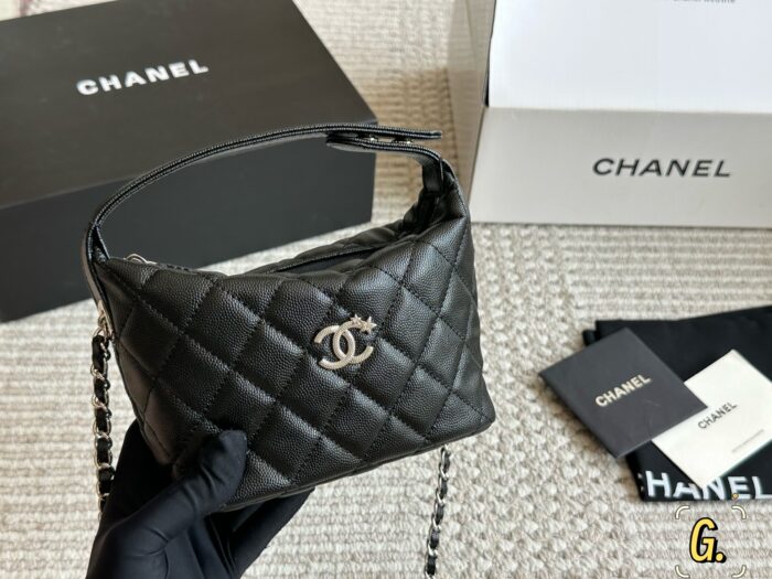 Chanel 25C Hobo Classic Chain Evening Bag/Lunchbox Bag - Cowhide Leather - Detachable Adjustable Chain Strap - Image 10