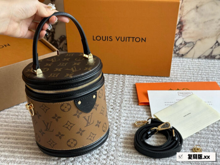 Louis Vuitton Fortune Bucket Bag Two-Tone Design Handheld Or Crossbody Spacious And Versatile - Image 6