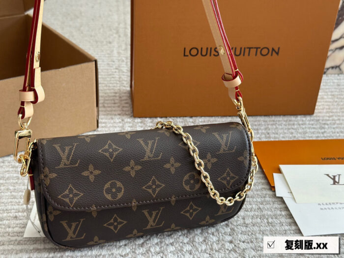Louis Vuitton Ivy Woc Double Chain Mahjong Bag Crossbody, Shoulder Or Handheld Carry Built-In Card Slots - Image 5