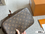 Louis Vuitton Noé Bucket Bag Soft Texture Crossbody/Single Shoulder - Image 8