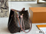Louis Vuitton Noé Bucket Bag Soft Texture Crossbody/Single Shoulder - Image 11