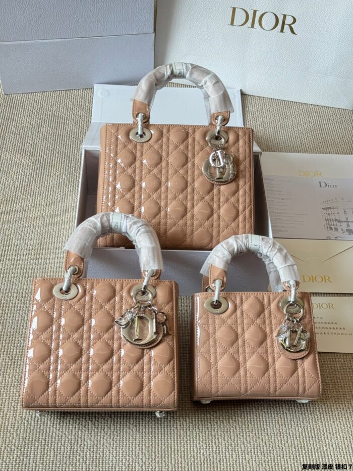 Dior Lady Patent Leather Silver Buckle Adjustable Strap Handbag - Image 3
