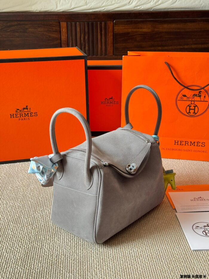 Hermes Lindy26 Full-Grain Leather Casual Lindy Bag - Image 6