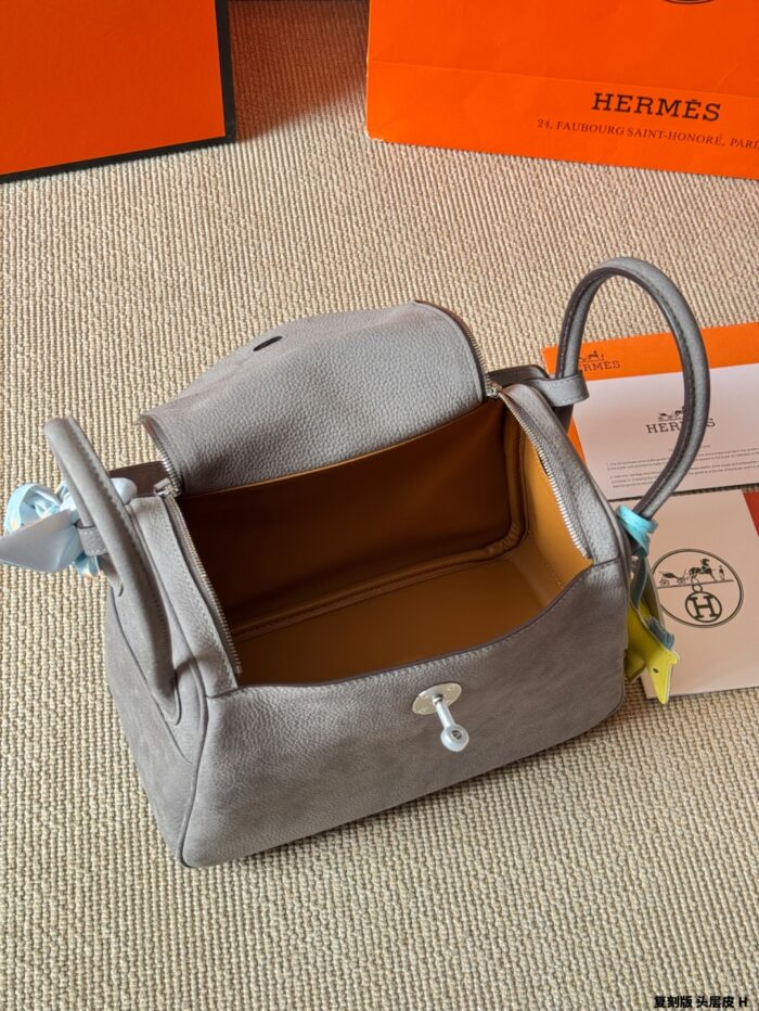 Hermes Lindy26 Full-Grain Leather Casual Lindy Bag - Image 9