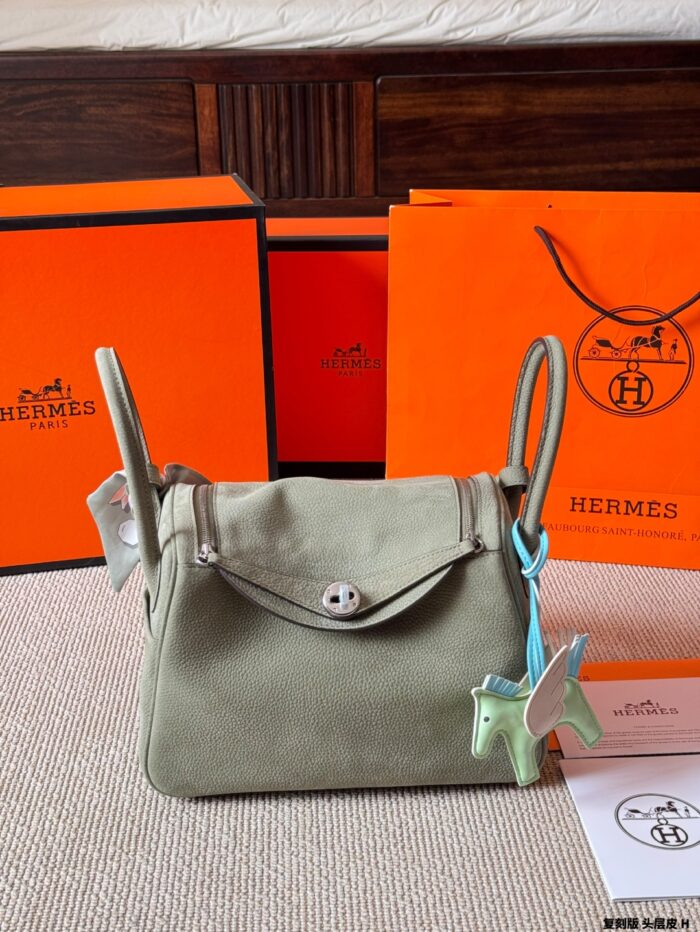 Hermes Lindy26 Full-Grain Leather Casual Lindy Bag - Image 12