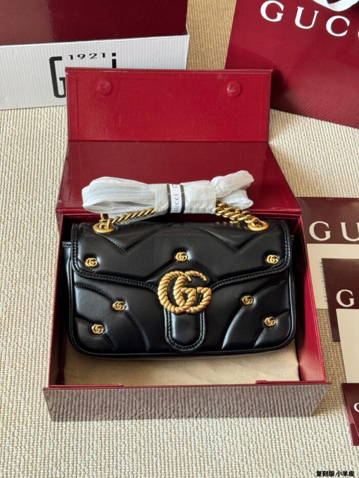 Gucci Gg Marmont Replica Lambskin Quilted V-Shaped Leather Double G Rivet Shoulder Bag - Image 2