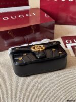 Gucci Gg Marmont Replica Lambskin Quilted V-Shaped Leather Double G Rivet Shoulder Bag - Image 7