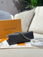 Louis Vuitton On The Go Horizontal Small Handbag - Elephant Grey/Embossed Excellent Capacity And Design. - Image 4