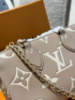 Louis Vuitton On The Go Horizontal Small Handbag - Elephant Grey - Spacious Yet Refined Design - Image 4