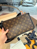 Louis Vuitton All Dark Carryall Original Calfskin Monogram Shoulder Strap Large Capacity Bag - Image 2
