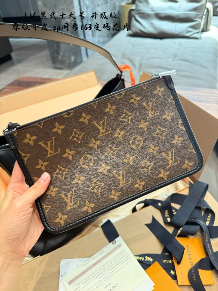 Louis Vuitton All Dark Carryall Original Calfskin Monogram Shoulder Strap Large Capacity Bag - Image 2