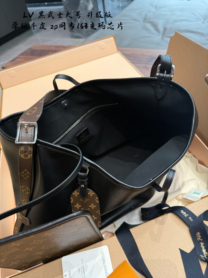 Louis Vuitton All Dark Carryall Original Calfskin Monogram Shoulder Strap Large Capacity Bag - Image 9