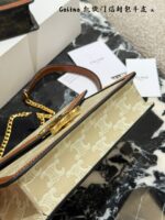 Celine Arc De Triomphe Envelope Chain Bag - Exquisitely Compact With Multiple Colour Options - Image 7