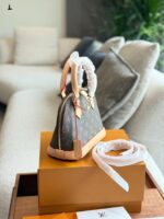 Louis Vuitton Alma Bb Monogram Shell Bag Classic And Practical Authentic High Quality - Image 3