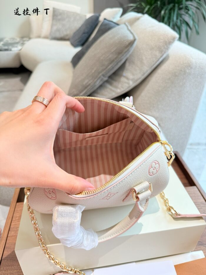 Louis Vuitton May New Release: Light Cream Strawberry Speedy 20 Handbag/Shoulder Bag/Crossbody Bag - Limited Edition - Image 7