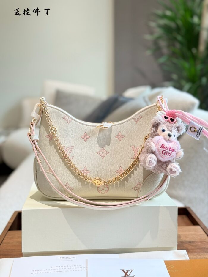 Louis Vuitton May New Release: Creamy Strawberry Croissant Bag Creamy White With Strawberry Sauce Multiple Carrying Styles For Youthful Charm - Image 1