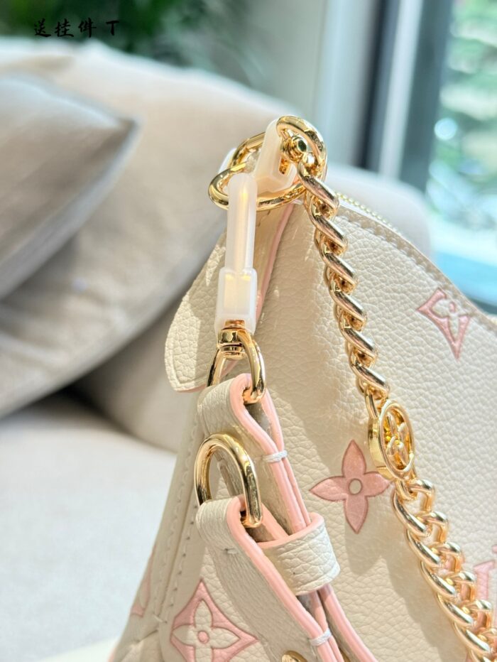 Louis Vuitton May New Release: Creamy Strawberry Croissant Bag Creamy White With Strawberry Sauce Multiple Carrying Styles For Youthful Charm - Image 8