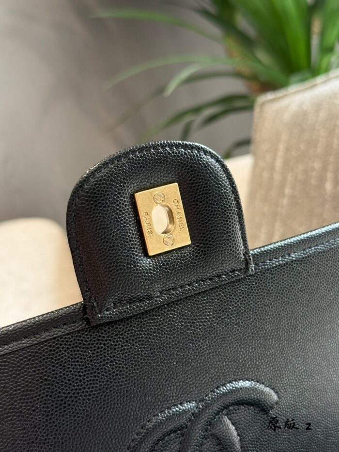 Chanel 22K Lacquered Leather Backpack - Black & Gold Vintage School Style - Image 9