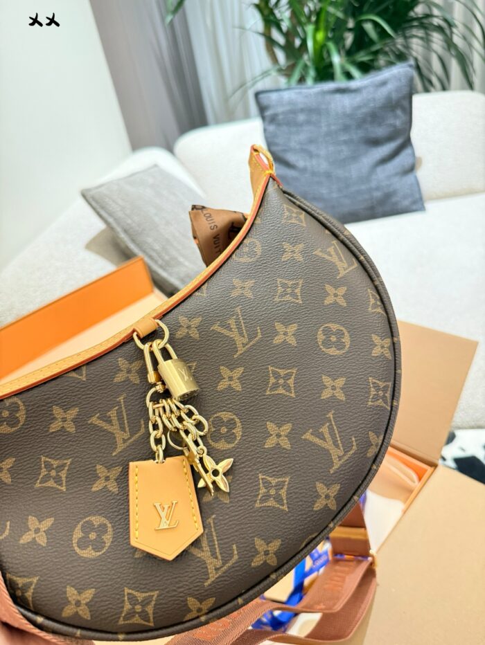 Louis Vuitton Looping New Size Dual Shoulder Straps Bag Attachment Double Box Packaging - Image 6