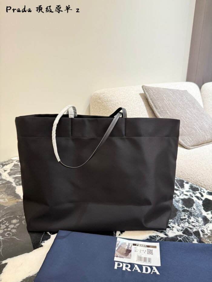 Prada Polka Dot Tote Bag - Oxford Cloth Single-Shoulder Commuter With Large Capacity - Image 4