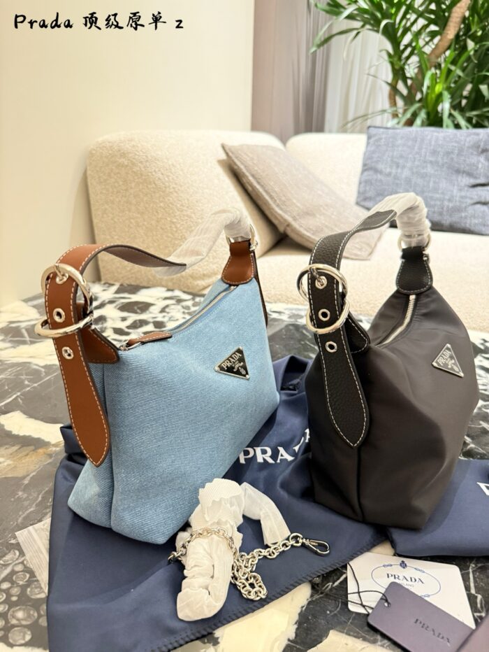 Prada Nylon Dumpling Bag Charming Silhouette Leather-Reinforced Corners Spacious And Versatile - Image 4