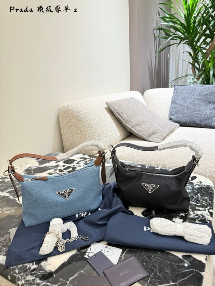 Prada Nylon Dumpling Bag Charming Silhouette Leather-Reinforced Corners Spacious And Versatile - Image 7