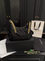 Chanel Hobo Underarm Bag Lambskin With Four Pockets Retro Chic - Image 7
